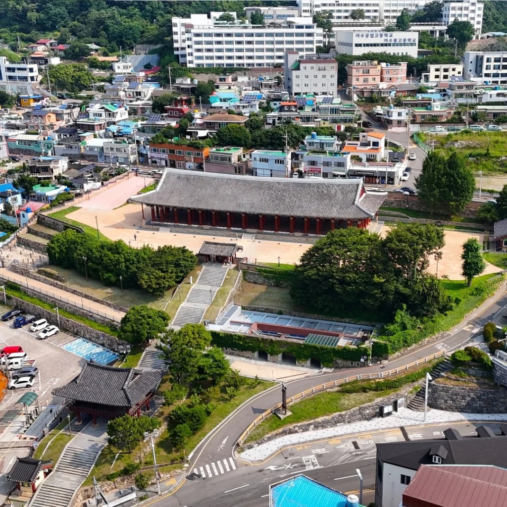 Vista aérea del Jinnamgwan y su entorno urbano actual